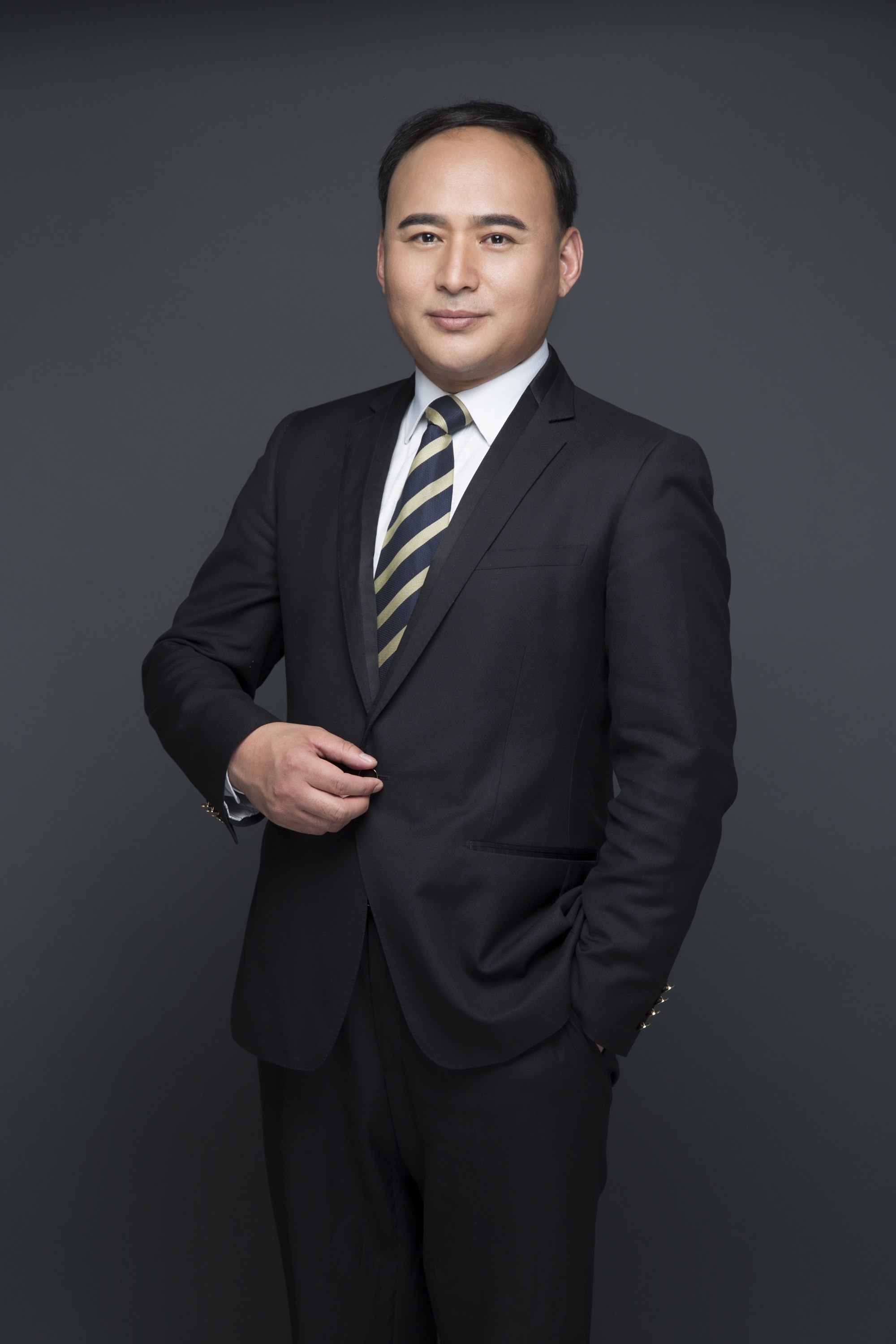 邓丽萍 视觉与舞美负责人